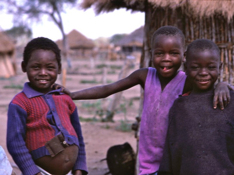 Life in Mozambique, 1985-86